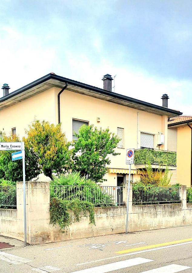 A Casa Di Vale Appartement Lodi Kamer foto
